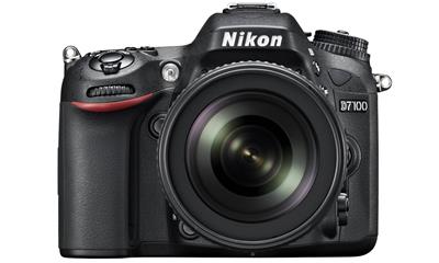 Nikon D7100 Digital SLR Camera plus 18-105mm Lens