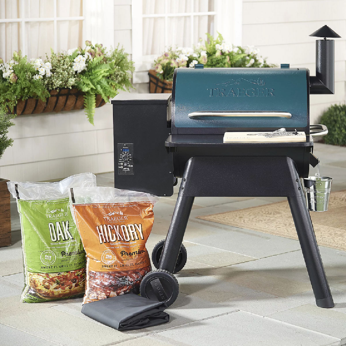 Traeger Prairie 572 sq. in. Wood Fired Grill & Smoker