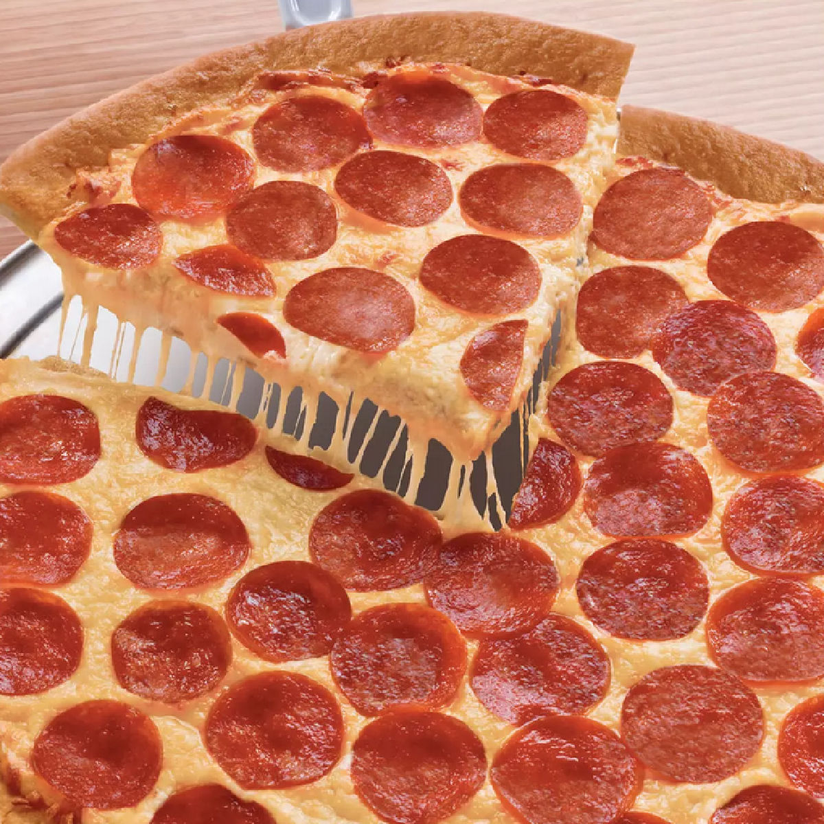 Member's Mark 16-Inch Whole Hot Baked Pepperoni Pizza
