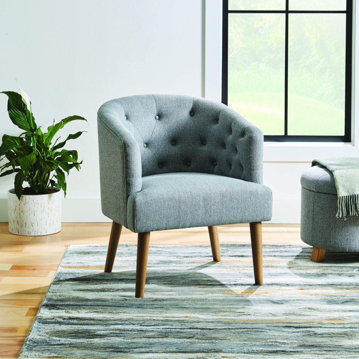 Better Homes & Gardens Barrel Accent Chair